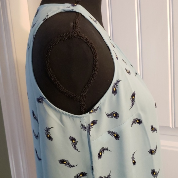 🦚 Feather Print Sleeves Blouse - Picture 3 of 5